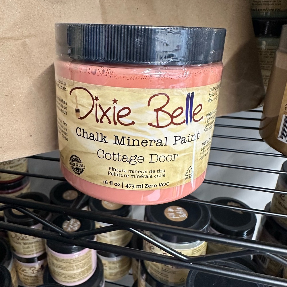 Dixie Belle Chalk Mineral Paint - Cottage Door